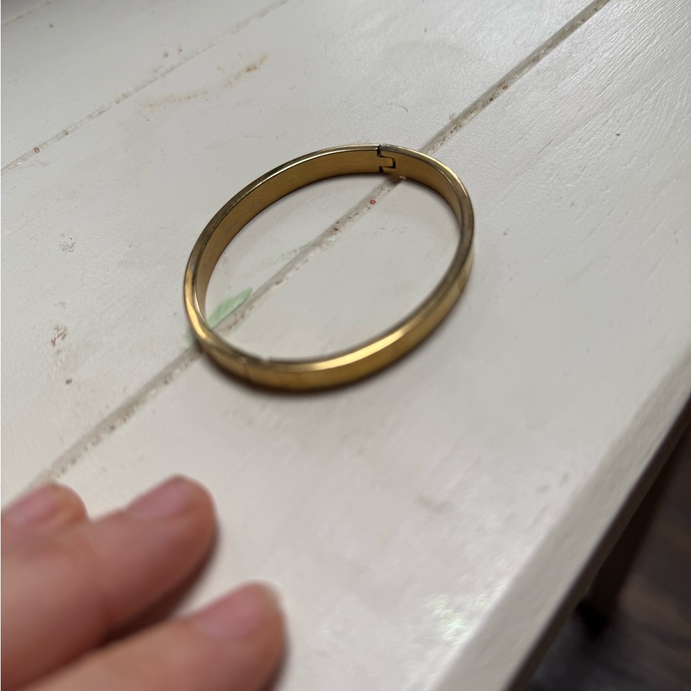 Cartier Gold Bangle with Engraved Details - Picture 3 of 6